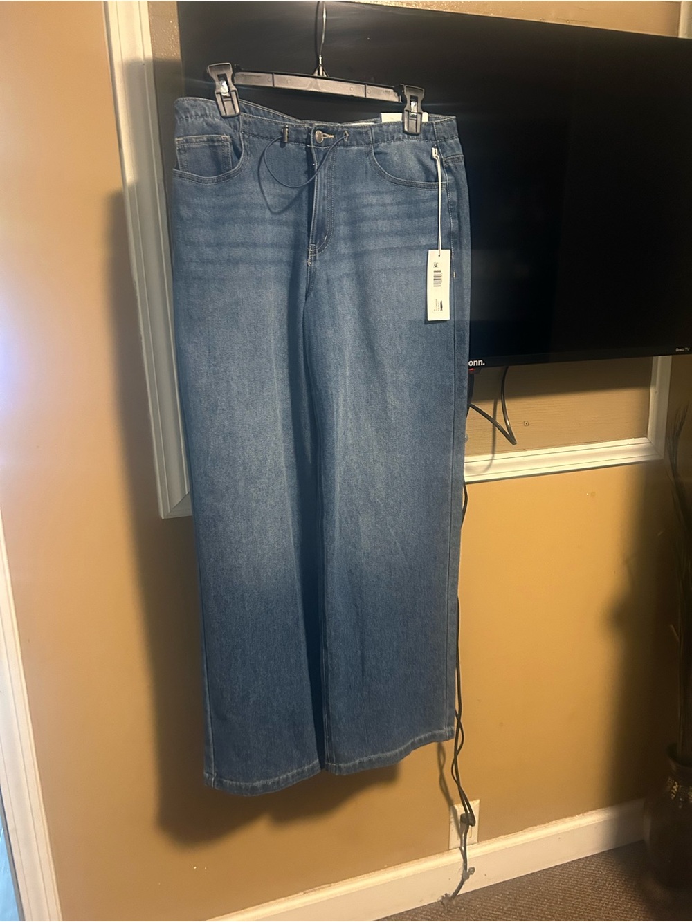 High-Rise Wide-Leg Women's Jeans in Medium Blue